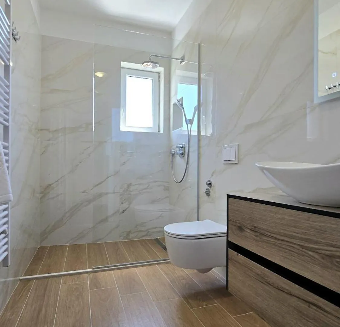 Apartments Tota Starigrad Paklenica